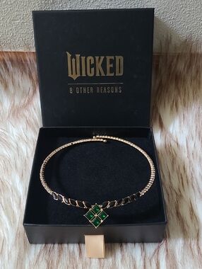 NIB Wicked X 8 Other Reasons Elphie Choker